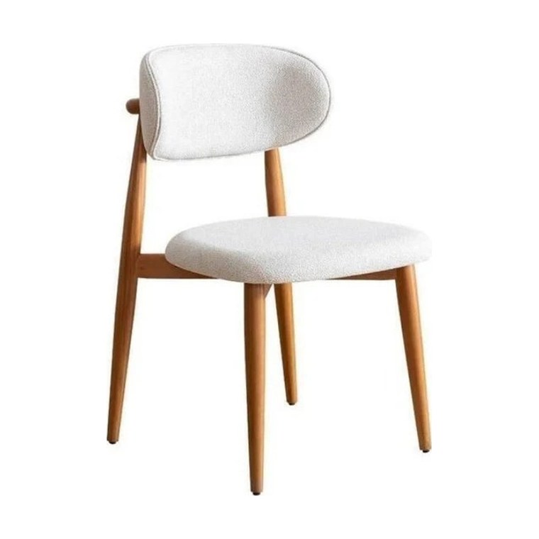 Polo Chair — ahşap iskeletli bouclé sandalye